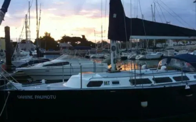 Boat at Lisbon - Vahine