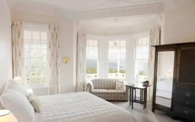 Glendinning House