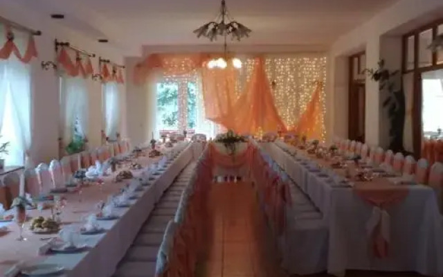Huszár Panzió és Étterem
