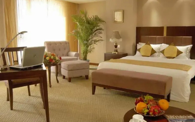 Yun-Ray Ambassador Hotel