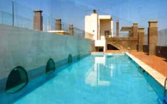 Apart Hotel Bossa Suites