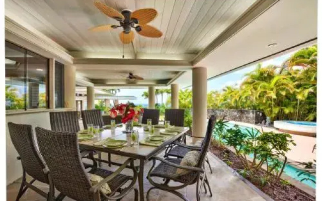 Keauhou Estates  Halele'a 8