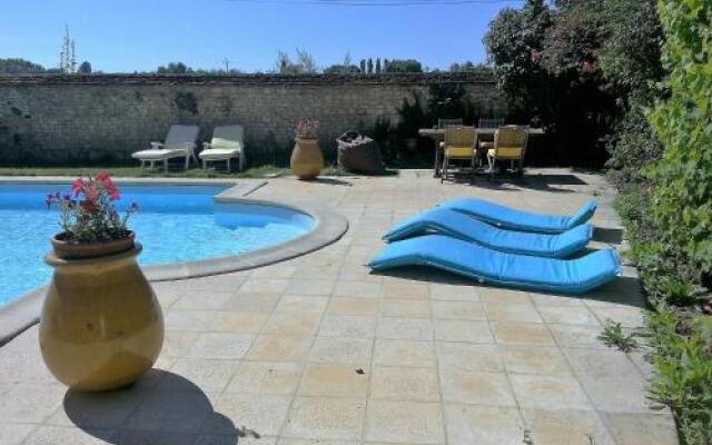 Tourterelle, à proximité de Auxerre et Chablis