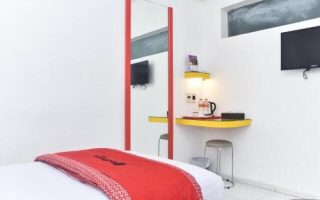 Reddoorz Plus Near Alun Alun Malang