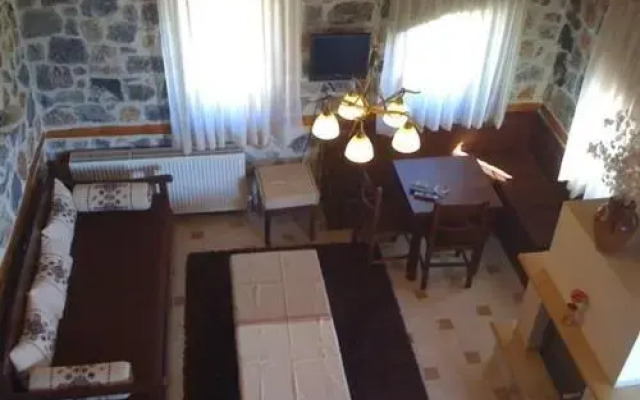 Guesthouse Xionodromos