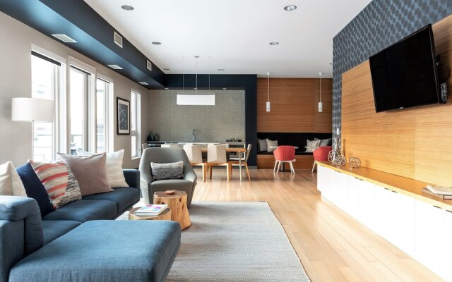 Stay Alfred on South 4th Street