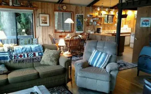 4 B s Coastal Cabin