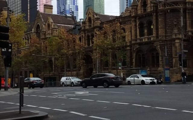 Readyset Townhouses on La Trobe