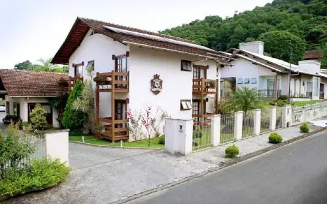 Pousada Lena Rosa