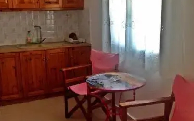 Papanikola House 2