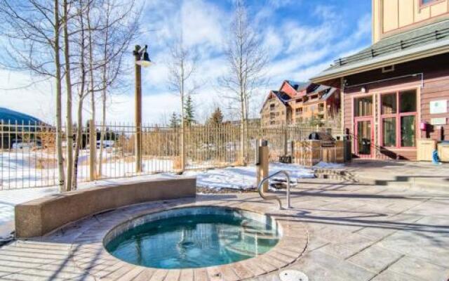 1 Bedroom Colorado Mountain Vacation Rental in River Run Village with Convenient Access to Ski Slopes