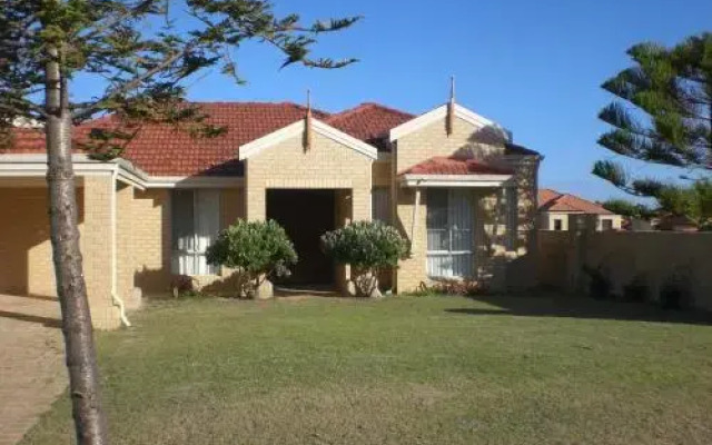 Port Bouvard Holiday Home Mandurah