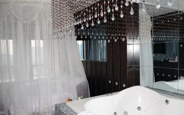 Wuhan Attachment Art Theme Hotel