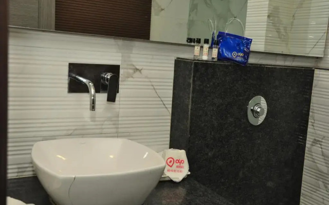 OYO Premium Mall Road Amritsar