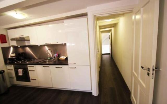 Coco's Outback Apartments