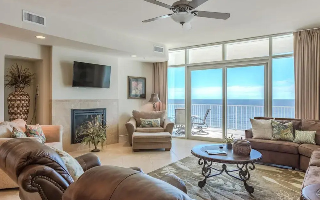 Turquoise Place Unit 1402C