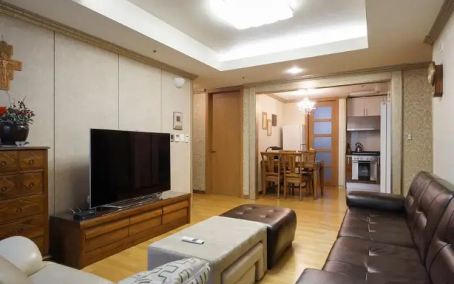Classic Ganganam Galleria 3bedroom 2Bath 1MIN WALK