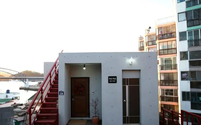 Hul Hul Guesthouse - Hostel