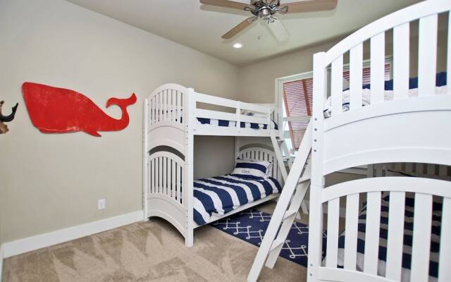 Turtle Tracks - 4 Br home