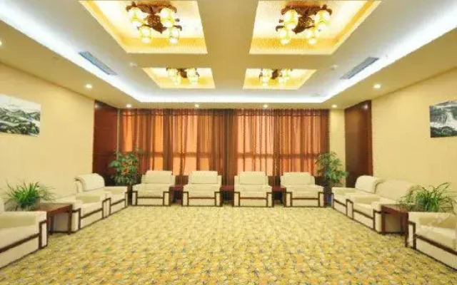 Phoenix Hotel Chain