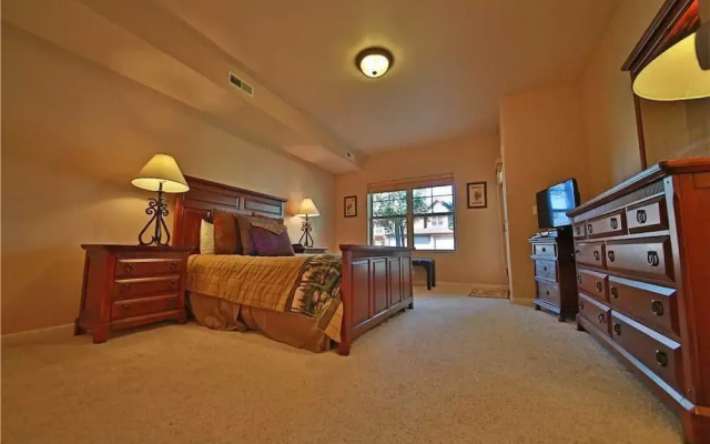 Waterside C104 - 3 Br Condo