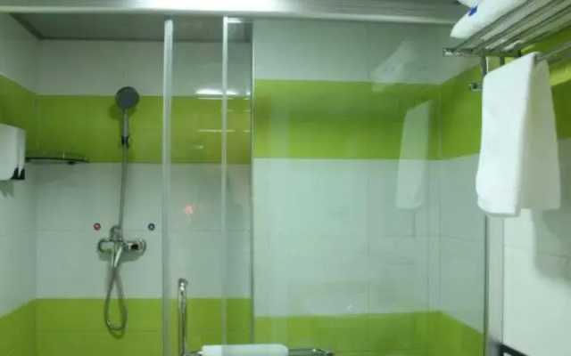 IU Hotel Chengdu Xinfan Furniture Garden Branch