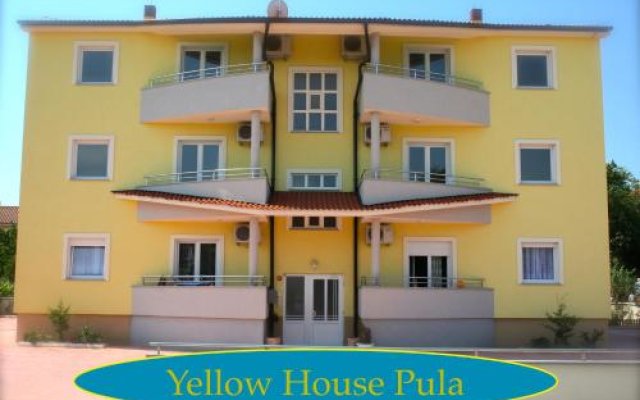 Yellow House Pula