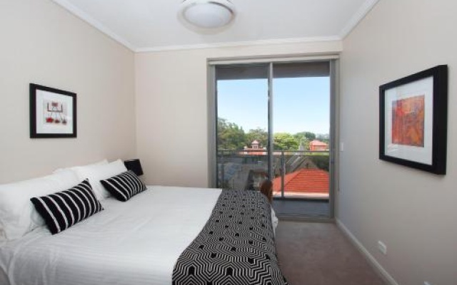 The Junction Palais - Modern and Spacious 2BR Bondi Junction Apartment Close to Everything – Guest Rooms – Sydney