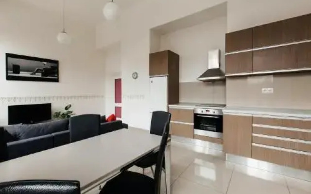 Inner City Apartment - Hold utca