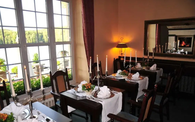 Podzamcze - Schlosspension