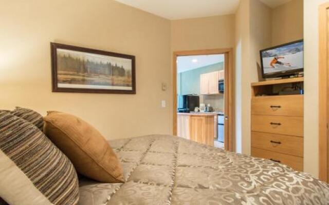 River Bank Lodge 2919