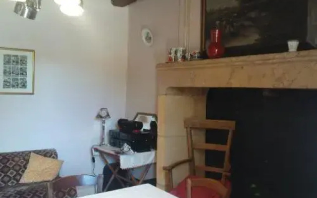 La Terrasse De Montmartre