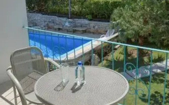 Sandpiper Apartments