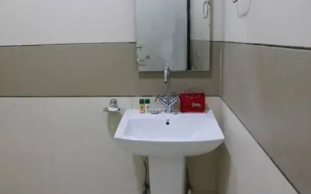 OYO 3202 Hotel Gayatri Residency