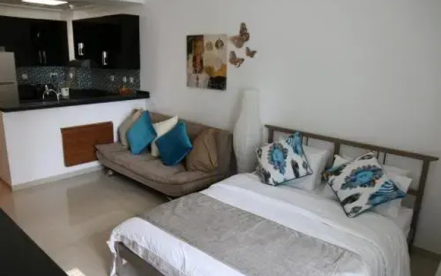 Signature Holiday Homes - Botanica