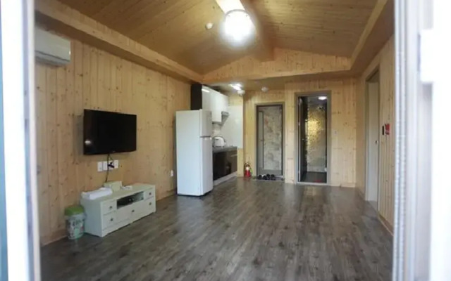 Mangsang Haeorum Family Hotel