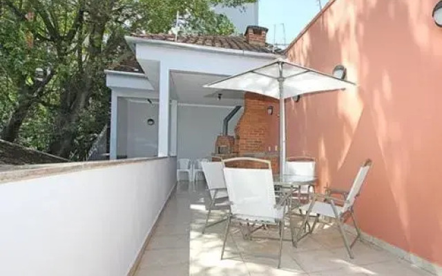 UR Home Guesthouse