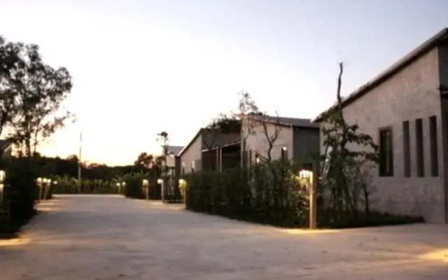Chiang Yuen Resort