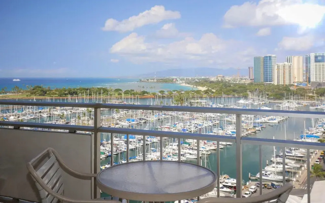 Ilikai 1437 - Studio Condo