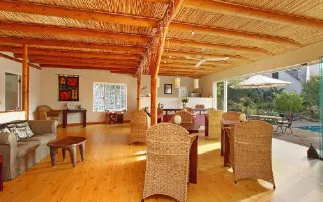 Cape Paradise Lodge and Apartments