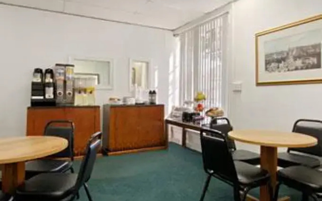 Travelodge - Alexandria