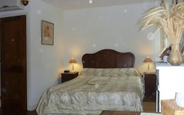 Hotel le Saint-Robert