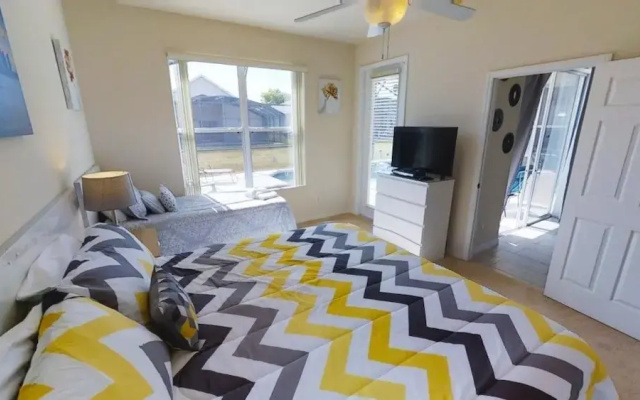 ACO FAMILY - 4Bd with pool ( 1707)