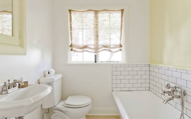 onefinestay Serrano Avenue private home