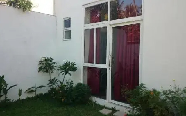 Sea Breeze Hotel
