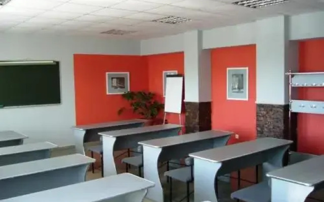 Hotel Profspilkovyi