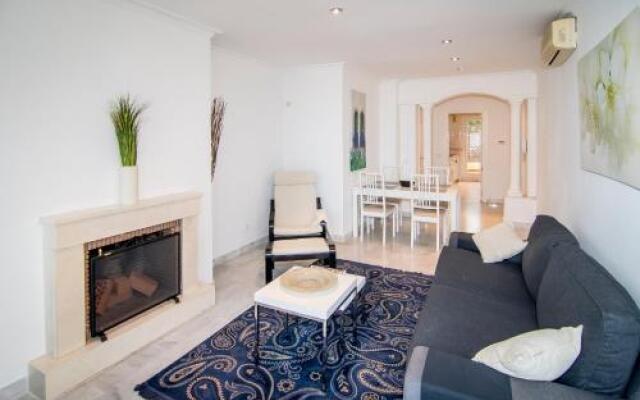 Senorio De Mezquita-sam