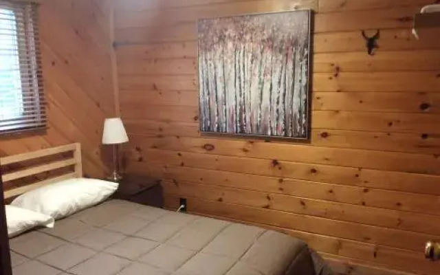 Madawaska Lodge-Camping Cabins