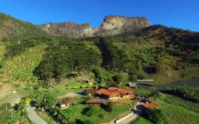 Chalés Araucária e Manacá