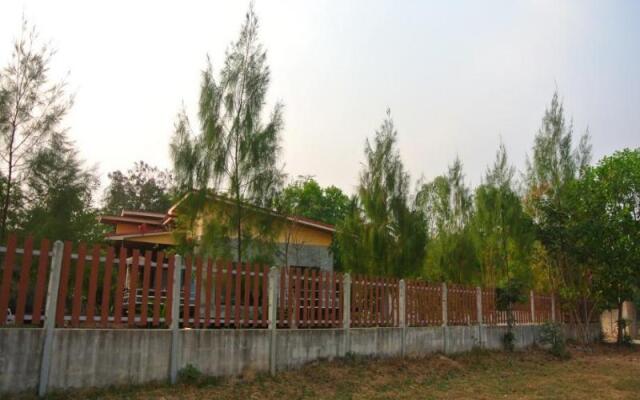 Baan Farmsuk Homestay